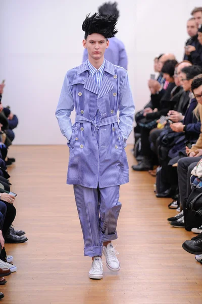 Look 32